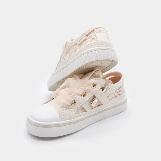 παιδικό sneaker κοριτσιού mayoral εκρού με δαντέλα και φερμουάρ άνετο για καθημερινή χρήση