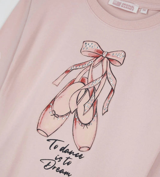 Μπλούζα από ελαστικό βαμβάκι με ριμπ στρογγυλή λαιμόκοψη και μακριά μανίκια. Διακοσμημένη με τύπωμα και στρας στο μπροστινό μέρος, προσφέρει λαμπερή και μοντέρνα πινελιά σε κάθε κοριτσίστικη εμφάνιση. Ιδανική για casual looks με στυλ και άνεση.