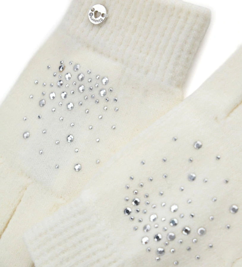 Μαγικά γάντια με τεχνολογία αφής, διακοσμημένα με στρας και χάντρες. Επιτρέπουν τη χρήση συσκευών αφής χωρίς να τα αφαιρείτε, προσφέροντας άνεση και στυλ στις κρύες μέρες.