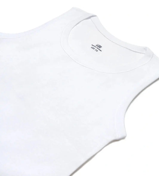 Αμάνικο φανελάκι για αγόρι από αγνό ριπ βαμβάκι. Μαλακό, ελαστικό και άνετο, προσφέρει φυσική εφαρμογή και ιδανική αναπνοή του δέρματος. Τέλειο για καθημερινή χρήση ή κάτω από ρούχα όλες τις εποχές.