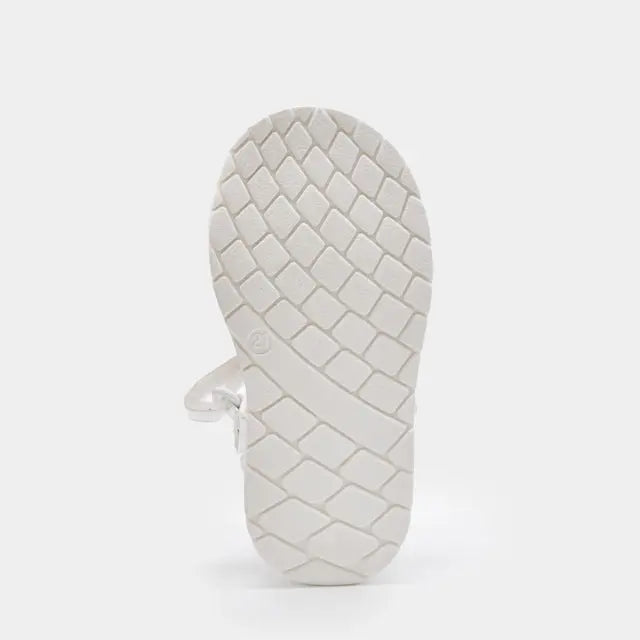 παιδικό σανδάλι κοριτσιού mayoral λευκό με τούλινα λουλουδάκια άνετο για καλοκαιρινές εμφανίσεις