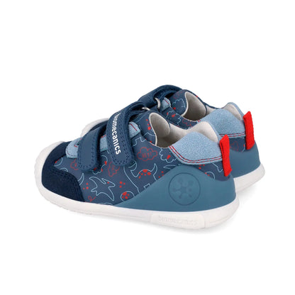 Βρεφικό sneaker Biomecanics για αγόρι σε μπλε χρώμα με παιχνιδιάρικα σχέδια και σκρατς.