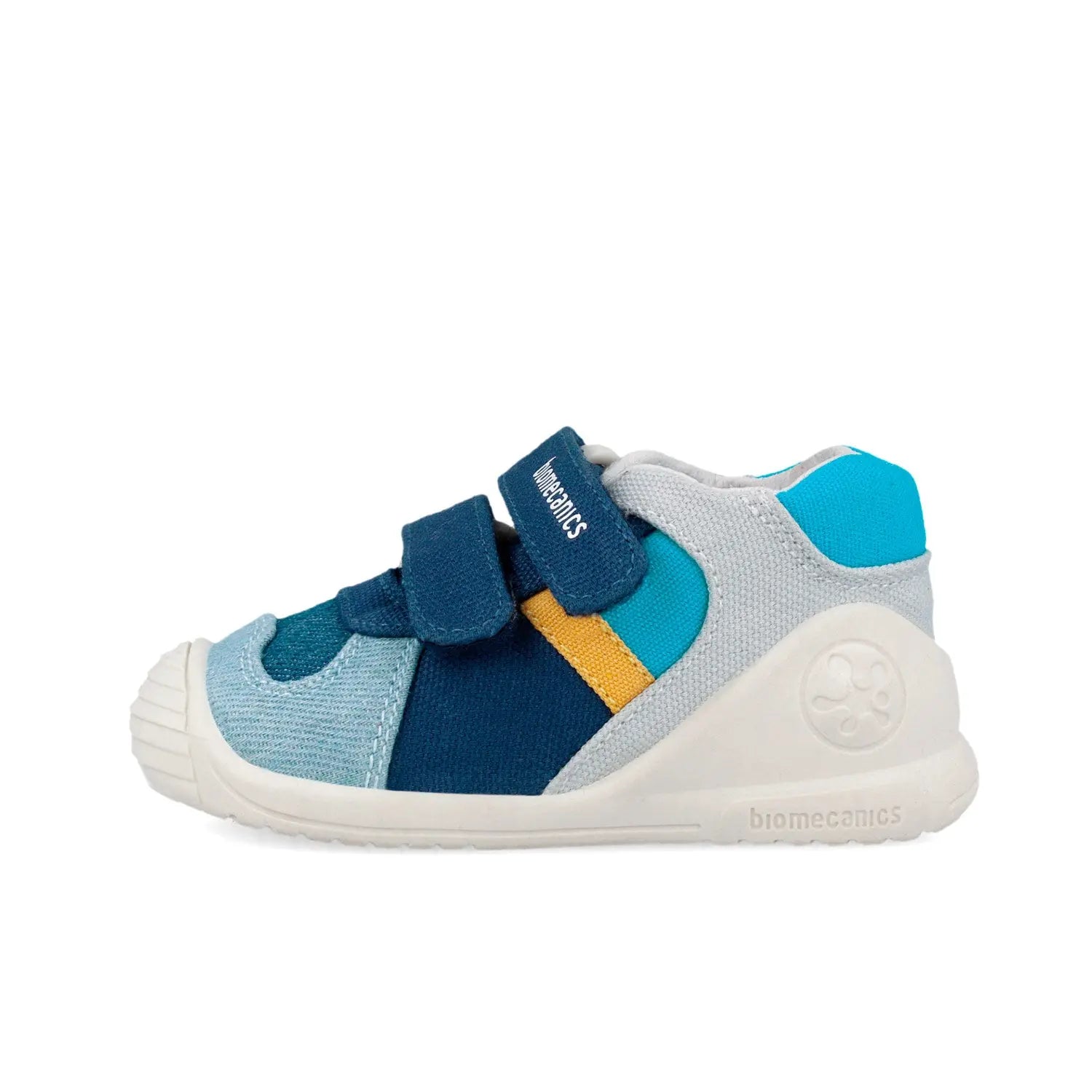 Βρεφικά sneakers Biomecanics για αγόρι με ανατομική σόλα και κλείσιμο βελκρό.