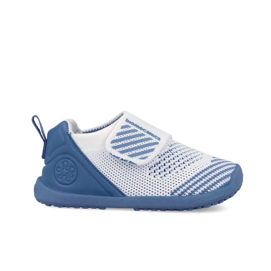 Καλοκαιρινό βρεφικό sneaker Biomecanics για αγόρι με διαπνέον ύφασμα και σκρατς.