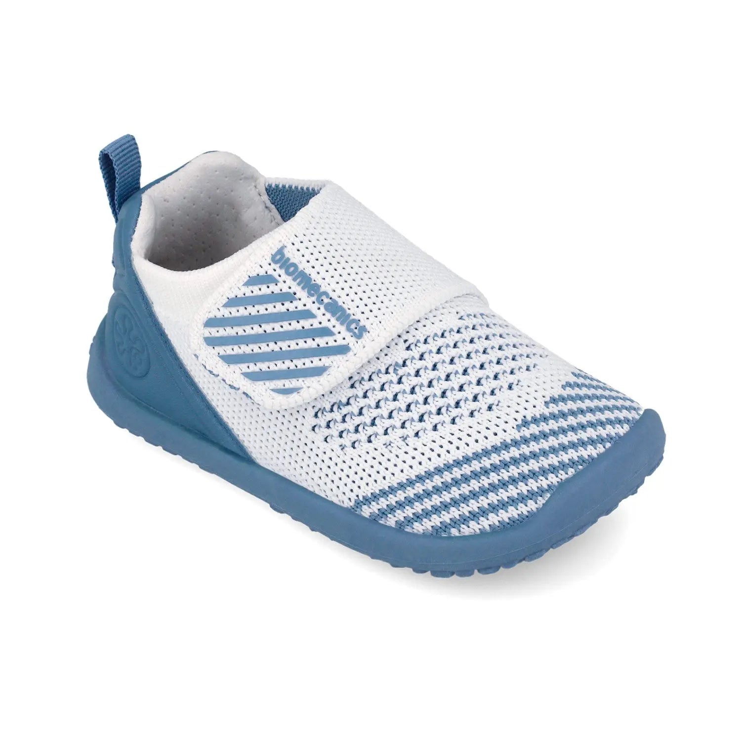 Καλοκαιρινό βρεφικό sneaker Biomecanics για αγόρι με διαπνέον ύφασμα και σκρατς.