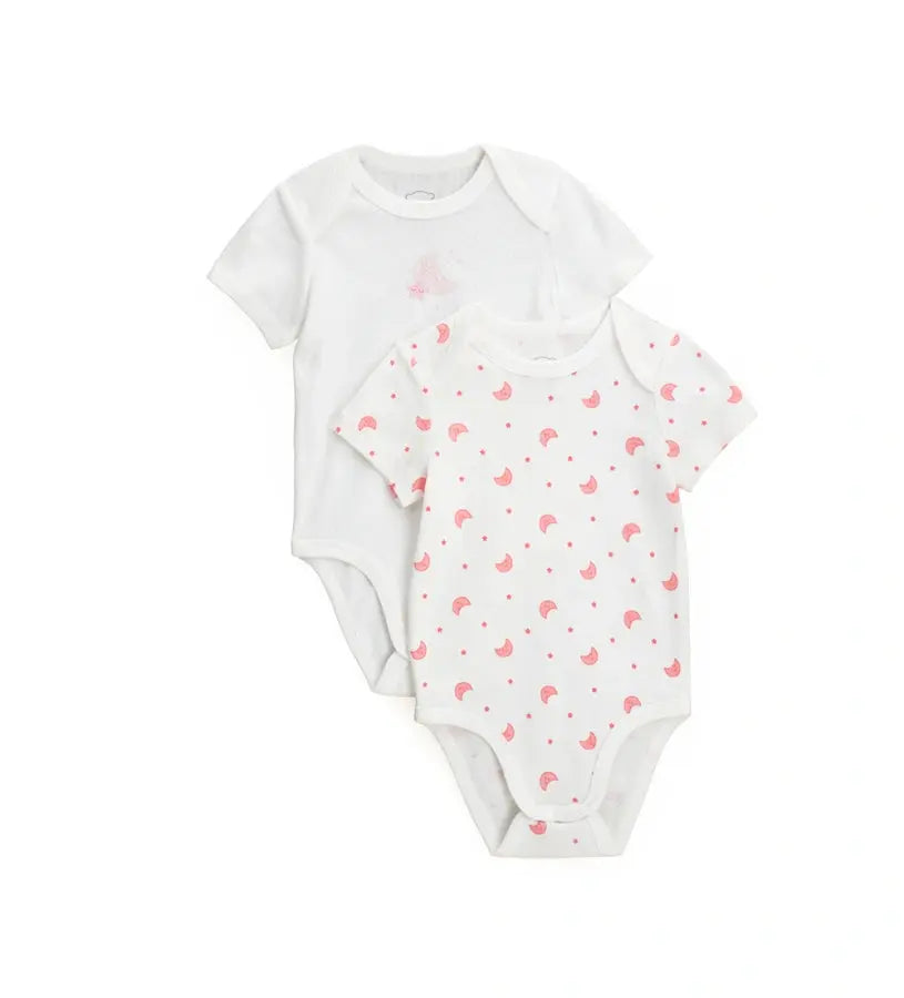 Σετ δύο βρεφικών κορμακιών costina από 100% βαμβάκι σε απαλές αποχρώσεις

Βρεφικό body με στάμπα all over από βαμβάκι costina

Βρεφικό κορμάκι με cartoon στάμπα στο μπροστινό μέρος

Λεπτομέρεια κουμπιών στο καβάλο σε βρεφικό κορμάκι