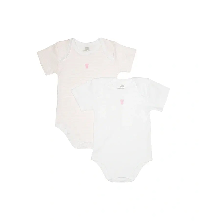 Σετ δύο βρεφικών κορμακιών κοντομάνικων από βαμβάκι costina

Βρεφικό body μονόχρωμο παστέλ με κεντημένο αρκουδάκι

Ριγέ βρεφικό κορμάκι κοντομάνικο από βαμβάκι

Λεπτομέρεια κουμπιών στο καβάλο σε βρεφικό κορμάκι