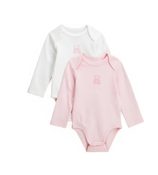 Σετ δύο βρεφικών κορμακιών interlock βαμβακερά ροζ και λευκό

Βρεφικό κορμάκι με μακρύ μανίκι και κεντημένο αρκουδάκι

Λεπτομέρεια κεντήματος σε βαμβακερό βρεφικό body

Κουμπιά στο καβάλο σε βρεφικό κορμάκι για εύκολη αλλαγή