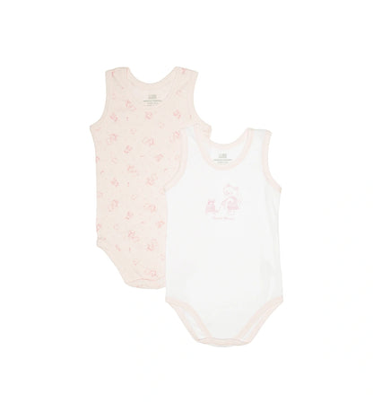 Σετ δύο κορμάκια-φανελάκια από ριμπ βαμβάκι. Το ένα είναι μονόχρωμο λευκό, ενώ το άλλο έχει ροζ ριγέ σχέδιο. Διαθέτουν ενισχυμένα τελειώματα και κλείσιμο με αυτόματα κουμπάκια, προσφέροντας άνεση και πρακτικότητα για καθημερινή χρήση.