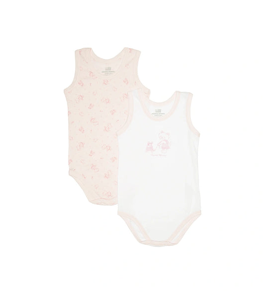 Σετ δύο κορμάκια-φανελάκια από ριμπ βαμβάκι. Το ένα είναι μονόχρωμο λευκό, ενώ το άλλο έχει ροζ ριγέ σχέδιο. Διαθέτουν ενισχυμένα τελειώματα και κλείσιμο με αυτόματα κουμπάκια, προσφέροντας άνεση και πρακτικότητα για καθημερινή χρήση.