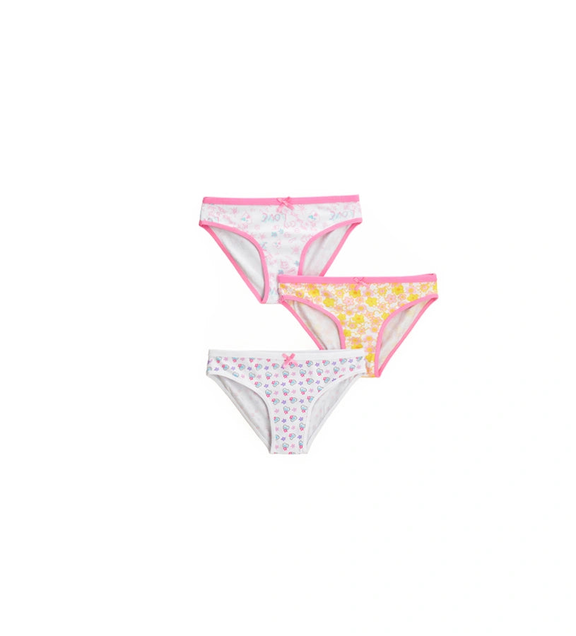Σετ τριών παιδικών σλιπ για κορίτσι από απαλό βαμβάκι. Άνετα και αναπνεύσιμα, ιδανικά για καθημερινή χρήση.