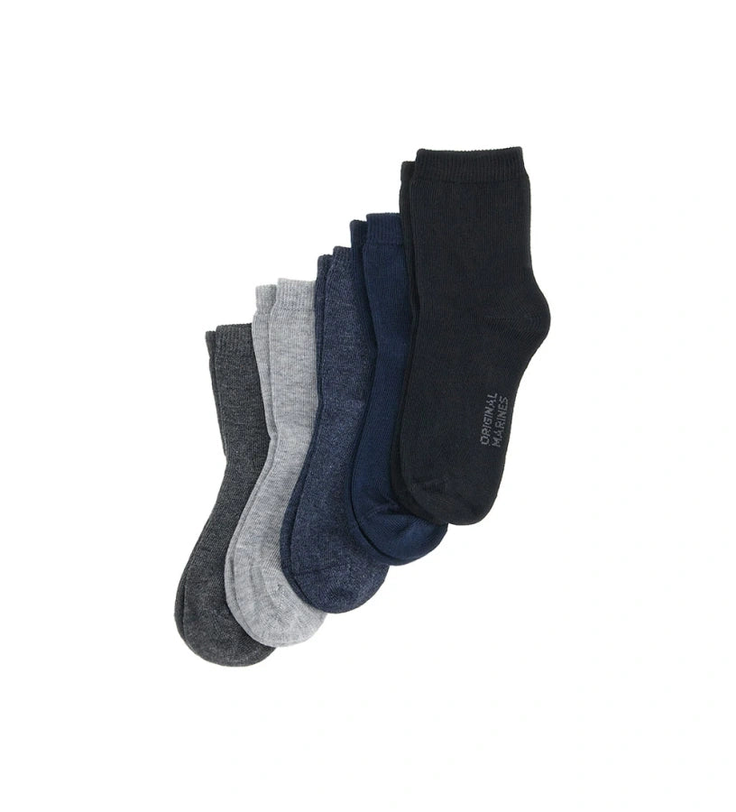 Κοντή κάλτσα, βασικό και άνετο σχέδιο. Σετ 5 τεμαχίων σε διαφορετικά χρώματα, ιδανικές για να ολοκληρώσουν κάθε εμφάνιση.
