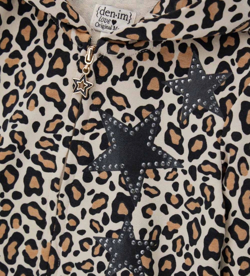 Ζεστό φούτερ από ελαστικό βαμβάκι με κουκούλα επενδεδυμένη με βαμβάκι, μακριά μανίκια και πρακτικό φερμουάρ. Πουά τύπωμα με αστέρια και θερμοκολλημένα studs.