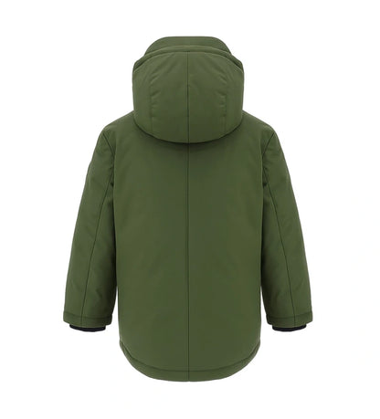 Καπιτονέ μπουφάν τύπου parka από νάιλον με κουκούλα από οικολογική γούνα και αντίθετη εσωτερική φόδρα. Κλείσιμο με φερμουάρ και κουμπιά-σούστες, ριμπ μανίκια για μέγιστη άνεση.