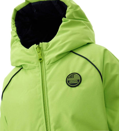 Αντιστρεπτό μπουφάν με κουκούλα. Η μία όψη από νάιλον με τσέπες και αντίθετες λεπτομέρειες, η άλλη όψη από καπιτονέ νάιλον με αντίθετο φερμουάρ. Κλείσιμο με φερμουάρ, ελαστικά μανίκια και τελείωμα για άνετη εφαρμογή.