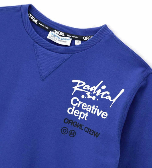 Παιδικό φούτερ από βαμβάκι με μακριά μανίκια και ριμπ τελειώματα για άνετη εφαρμογή. Διακοσμημένο με τυπώματα στο μπροστινό και πίσω μέρος, προσφέρει μοντέρνο και casual στυλ για καθημερινές εμφανίσεις. Ιδανικό για αγόρια που αγαπούν την άνεση και το δυναμικό look.