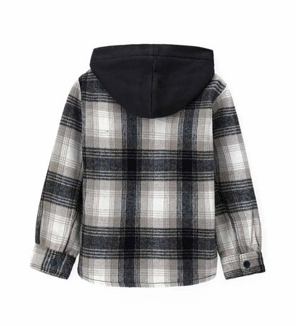 Μακρυμάνικο πουκάμισο από βαμβάκι σε νήμα βαφής, με μοντέρνο στιλ και φαρδιά γραμμή. Διαθέτει άνοιγμα με κουμπιά-σούστες, τσέπη, κουκούλα από βαμβακερό ύφασμα fleece σε αντίθεση, τύπωμα και κεντημένη ετικέτα.