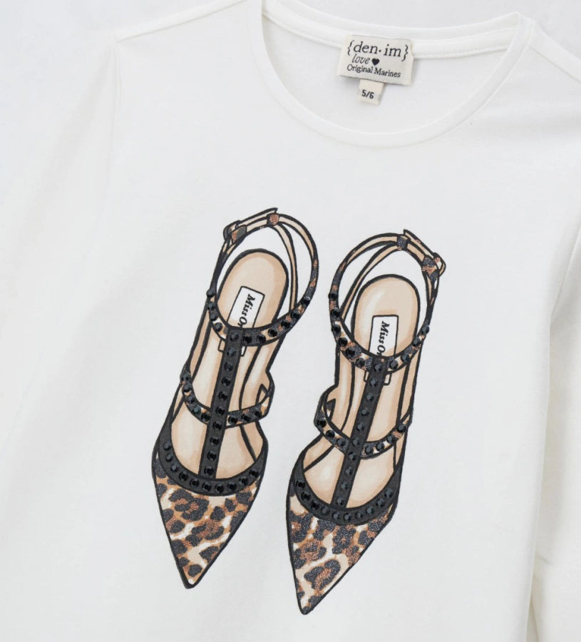 Μπλούζα από βαμβάκι με μακριά μανίκια και στρογγυλή λαιμόκοψη. Διακοσμημένη με τύπωμα στο μπροστινό μέρος για ένα έντονο και μοντέρνο στυλ.