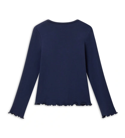 Άνετη και μοντέρνα παιδική μπλούζα σε ριπ ύφανση, με στρογγυλή λαιμόκοψη και μακριά μανίκια. Διακοσμημένη με τύπωμα και τρουκς στο μπροστινό μέρος, προσθέτει μια τολμηρή και στιλάτη πινελιά σε κάθε εμφάνιση. Ιδανική για κοριτσίστικο casual look με χαρακτήρα.