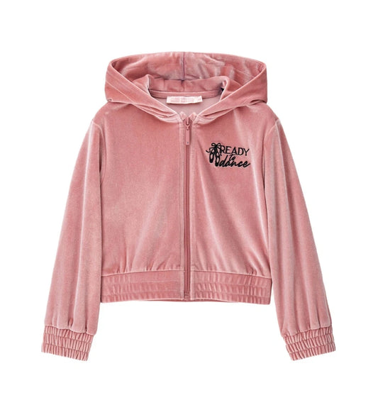 Απαλή ζακέτα με κουκούλα από βελούδινο chenille, με μακριά μανίκια και λάστιχο στα τελειώματα για άνετη εφαρμογή. Το συνδυασμένο μπροστινό φερμουάρ και το διακοσμητικό κέντημα προσθέτουν μια κομψή πινελιά στυλ.