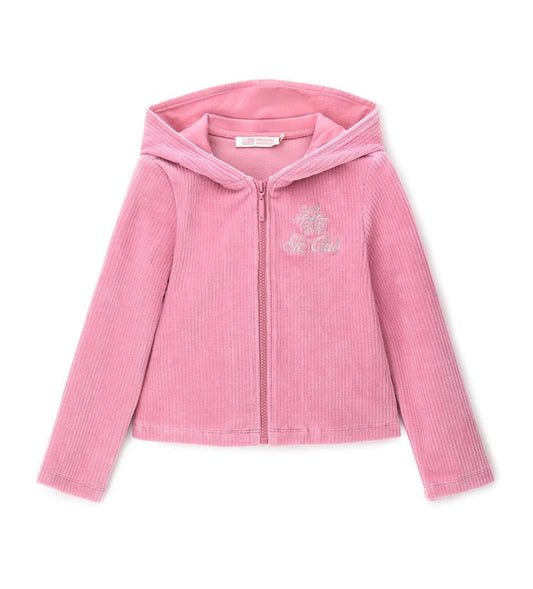 Ζακέτα με κουκούλα από απαλή και ζεστή πλεκτή βελούδινη chenille σε ριπ ύφανση. Διαθέτει μπροστινό άνοιγμα και διακοσμητικό κέντημα στο μπροστινό μέρος, για ένα cozy και super μοντέρνο look. Ιδανική για κοριτσίστικες χειμερινές εμφανίσεις με στυλ και άνεση.