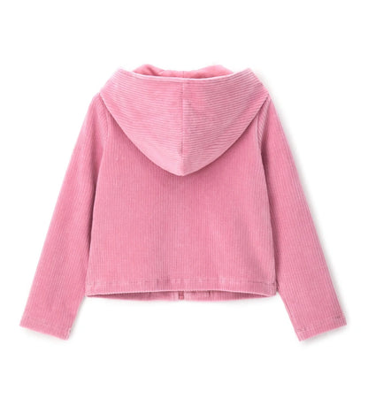 Ζακέτα με κουκούλα από απαλή και ζεστή πλεκτή βελούδινη chenille σε ριπ ύφανση. Διαθέτει μπροστινό άνοιγμα και διακοσμητικό κέντημα στο μπροστινό μέρος, για ένα cozy και super μοντέρνο look. Ιδανική για κοριτσίστικες χειμερινές εμφανίσεις με στυλ και άνεση.