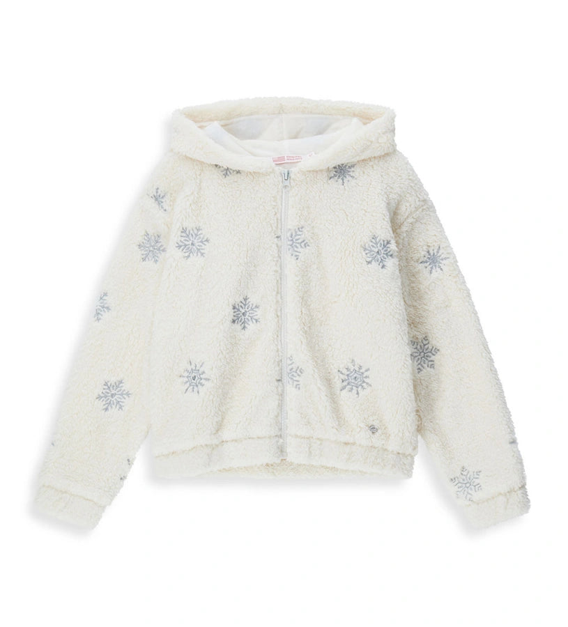 Ζακέτα με κουκούλα από πολύ απαλή ψεύτικη γούνα, με μπροστινό άνοιγμα. Διακοσμημένη με κέντημα lurex που προσθέτει μια κομψή και εξαιρετικά μοντέρνα πινελιά στο χειμερινό look.