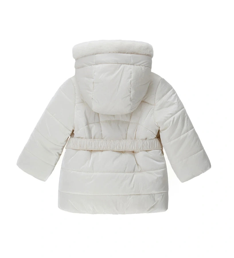 Καπιτονέ και επενδυμένο μπουφάν από νάιλον, ιδανικό για τις κρύες μέρες. Διαθέτει κουκούλα με αποσπώμενη οικολογική γούνα για κομψή πινελιά, άνοιγμα με φερμουάρ και αποσπώμενη ελαστική ζώνη για άνετη και μοντέρνα εφαρμογή.