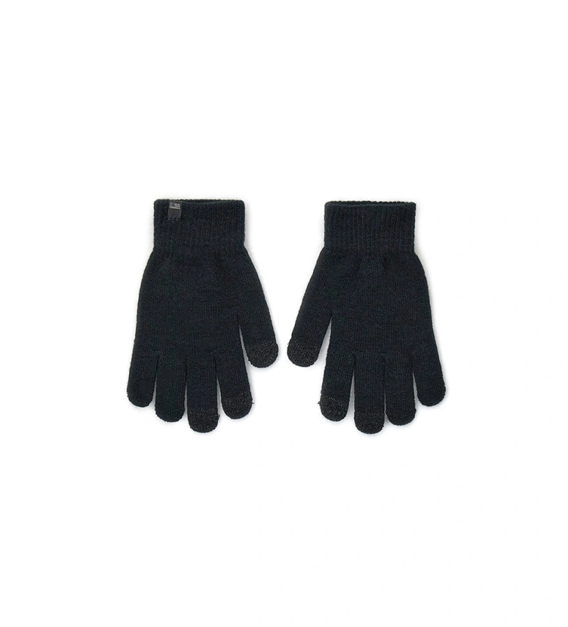 Μαγικά γάντια αφής, ιδανικά για χρήση με κινητά τηλέφωνα και tablets. Συνδυάζουν στυλ και λειτουργικότητα, κρατώντας τα χέρια ζεστά ενώ χρησιμοποιείτε τις αγαπημένες σας συσκευές. Ένα πρακτικό και μοντέρνο αξεσουάρ για τις κρύες μέρες.