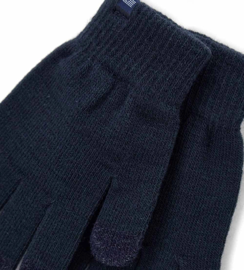 Μαγικά γάντια αφής, ιδανικά για χρήση με κινητά τηλέφωνα και tablets. Συνδυάζουν στυλ και λειτουργικότητα, κρατώντας τα χέρια ζεστά ενώ χρησιμοποιείτε τις αγαπημένες σας συσκευές. Ένα πρακτικό και μοντέρνο αξεσουάρ για τις κρύες μέρες.