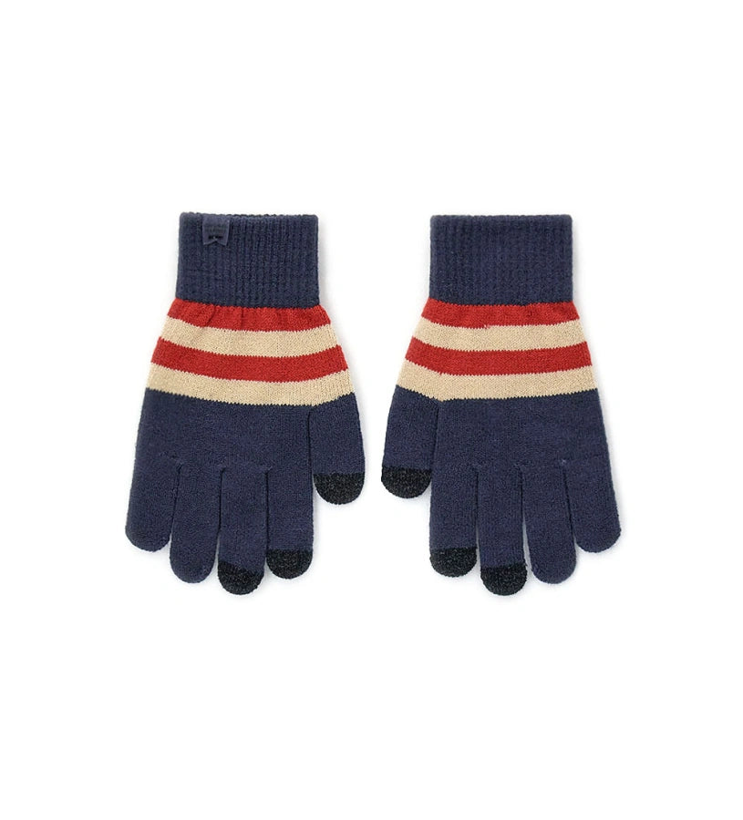 Ριγέ μαγικά γάντια αφής, ιδανικά για χρήση με κινητές συσκευές. Συνδυάζουν στυλ και λειτουργικότητα, διατηρώντας τα χέρια ζεστά ενώ χρησιμοποιείτε το κινητό ή το tablet σας. Ένα πρακτικό και μοντέρνο αξεσουάρ για τις κρύες μέρες του χειμώνα.