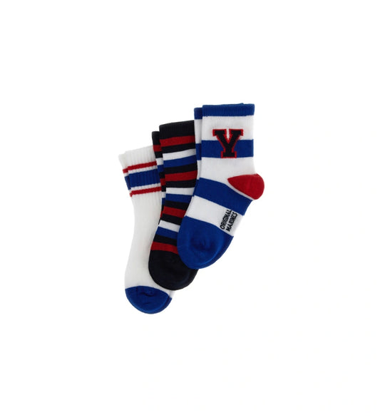 Σετ τριών ζευγαριών καλτσών με ζακάρ σχέδιο, ιδανικό για να προσθέσετε μια δόση στυλ και χρώματος στις καθημερινές σας εμφανίσεις.