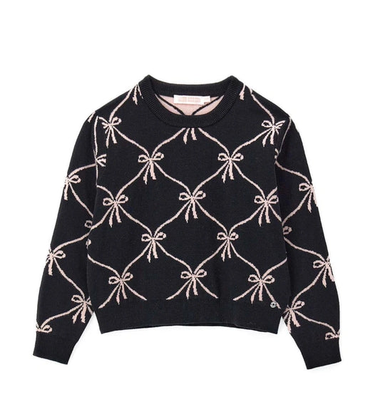 Πουλόβερ από μείγμα μαλλιού με στρογγυλή λαιμόκοψη και μακριά μανίκια με ριπ τελείωμα. Διακοσμημένο με jacquard ύφανση και μεταλλικό μενταγιόν με λογότυπο, συνδυάζει στυλ και άνεση σε ένα μοναδικό σχέδιο.