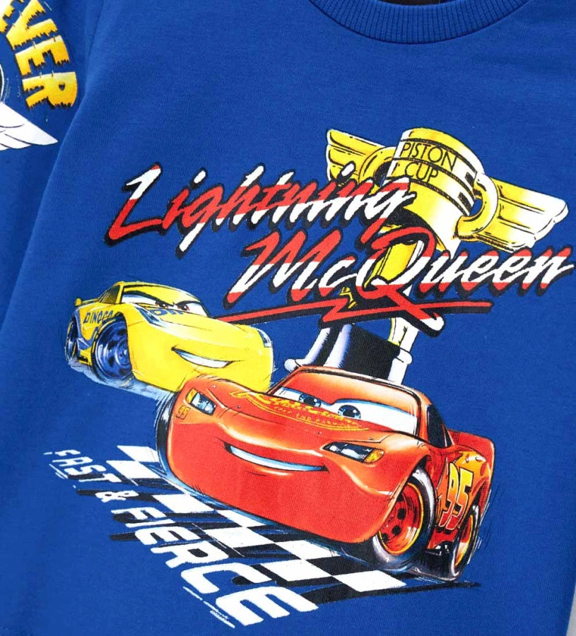 Λευκό βαμβακερό T-shirt Disney με στρογγυλή λαιμόκοψη και μακριά μανίκια, ιδανικό για άνετες και casual εμφανίσεις.
Για τα μεγέθη έως 2-3 ετών διαθέτει πρακτικό άνοιγμα με κουμπιά-σούστα για μεγαλύτερη ευκολία.