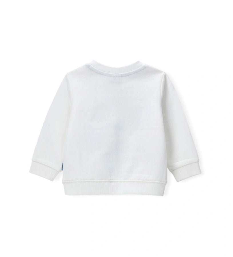 Λευκό παιδικό φούτερ Peanuts από ζεστό βαμβάκι, με στρογγυλή λαιμόκοψη, τύπωμα και κέντημα στο μπροστινό μέρος, καθώς και ριμπ τελειώματα για άνετη εφαρμογή. Για τα μεγέθη έως 2–3 ετών διαθέτει πρακτικό άνοιγμα με κουμπιά-σούστες για εύκολο ντύσιμο. Ιδανικό για άνετες και στιλάτες καθημερινές εμφανίσεις.