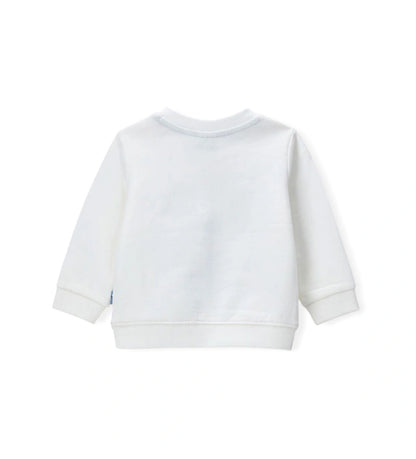 Λευκό παιδικό φούτερ Peanuts από ζεστό βαμβάκι, με στρογγυλή λαιμόκοψη, τύπωμα και κέντημα στο μπροστινό μέρος, καθώς και ριμπ τελειώματα για άνετη εφαρμογή. Για τα μεγέθη έως 2–3 ετών διαθέτει πρακτικό άνοιγμα με κουμπιά-σούστες για εύκολο ντύσιμο. Ιδανικό για άνετες και στιλάτες καθημερινές εμφανίσεις.