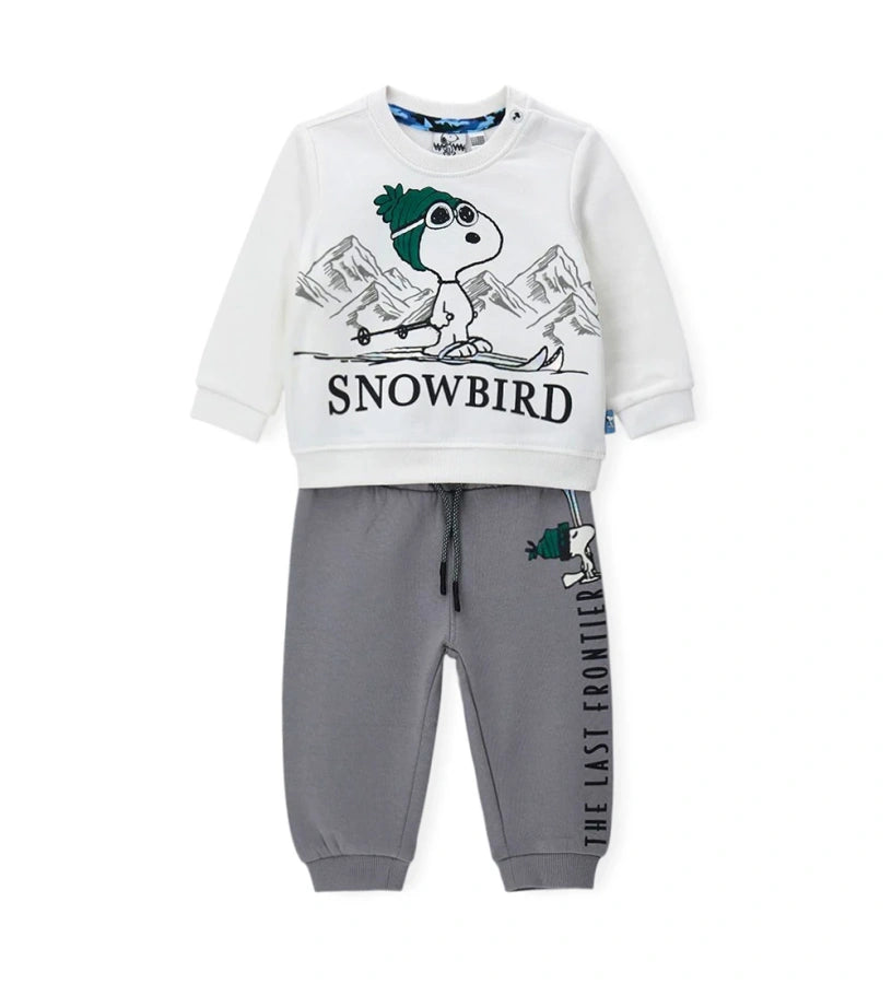 Φούτερ DISNEY-STITCH Halloween από ελαστικό βαμβάκι, με κουκούλα, φερμουάρ και ριμπ τελειώματα για σπορ εμφάνιση. Διακοσμημένο με τυπώματα που φωσφορίζουν στο σκοτάδι, στο μπροστινό, πίσω μέρος και στα μανίκια. Ιδανικό για κάθε μικρό ή μεγάλο θαυμαστή του Stitch!