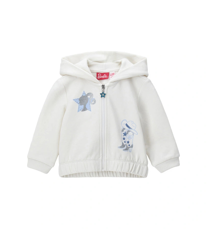 Ζεστή ζακέτα από ελαστικό βαμβάκι με επενδυμένη κουκούλα και μακριά μανίκια. Διαθέτει μπροστινό άνοιγμα με φερμουάρ, εντυπωσιακό τύπωμα με γκλίτερ λεπτομέρειες και επιγραφή Barbie στην κουκούλα. Το ελαστικό τελείωμα στη βάση προσφέρει καλύτερη εφαρμογή και άνεση. Ένα μοντέρνο και λαμπερό κομμάτι, ιδανικό για κοριτσίστικες casual εμφανίσεις με στυλ.