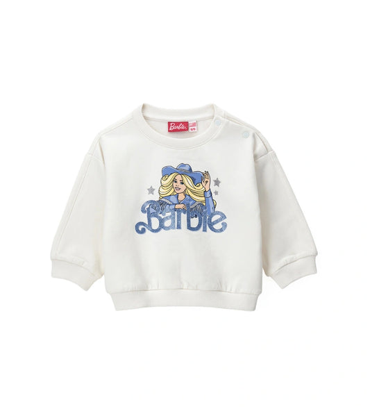 Παιδικό φούτερ *Barbie* από ζεστό ελαστικό βαμβάκι, με στρογγυλή λαιμόκοψη, μακριά μανίκια και ριμπ τελειώματα. Διακοσμημένο με τύπωμα *Barbie* και γκλίτερ λεπτομέρειες για μια λαμπερή πινελιά. Για τα μεγέθη έως 2–3 ετών διαθέτει πρακτικό άνοιγμα με κουμπιά για μεγαλύτερη ευκολία. Ιδανικό για κοριτσίστικες casual εμφανίσεις με στυλ και άνεση.
