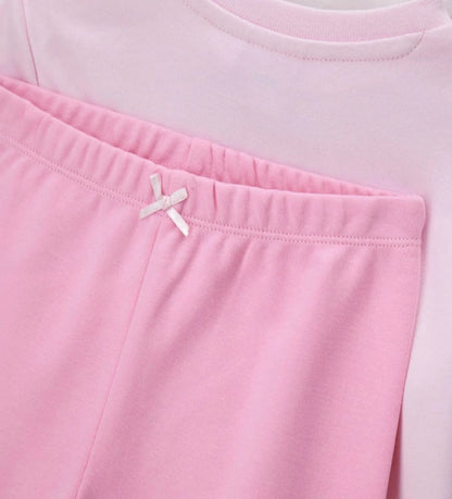 Πυτζάμα Disney Stitch από ζεστό βαμβάκι, με μπλούζα με στρογγυλή λαιμόκοψη, τύπωμα μπροστά, άνοιγμα στον ώμο και ριμπ τελειώματα, και παντελόνι σετ με φιόγκο.