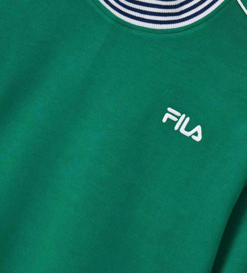 Crop φούτερ Fila από ελαστικό τεχνικό ύφασμα με ψηλό λαιμό, ριμπ τελείωμα, κεντημένο λογότυπο στο μπροστινό μέρος, απλικέ λεπτομέρεια στο πίσω μέρος και κεντημένη ετικέτα στο πλάι.