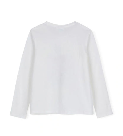 DISNEY-STITCH Παιδική Μπλούζα Halloween από απαλό βαμβάκι, με μακριά μανίκια και στρογγυλή λαιμόκοψη. Το εντυπωσιακό σχέδιο με γκλίτερ στο μπροστινό μέρος φωσφορίζει στο σκοτάδι, χαρίζοντας μια μαγική και παιχνιδιάρικη πινελιά στο look. Ιδανική για όλους τους μικρούς fans του αγαπημένου εξωγήινου Stitch! Ένα υπέροχο κομμάτι από τη συλλογή παιδικά ρούχα Disney, που συνδυάζει άνεση, στυλ και φαντασία — τέλειο για το Halloween αλλά και για καθημερινές εμφανίσεις.