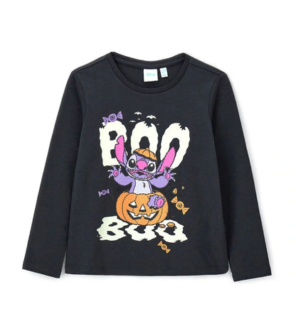 DISNEY-STITCH Παιδική Μπλούζα Halloween από 100% βαμβάκι, με μακριά μανίκια και στρογγυλή λαιμόκοψη. Το λαμπερό γκλίτερ σχέδιο μπροστά φωσφορίζει στο σκοτάδι, προσθέτοντας μια μαγική και παιχνιδιάρικη πινελιά στο στυλ. Ιδανική για μικρούς λάτρεις του αγαπημένου εξωγήινου Stitch! Ένα μοναδικό κομμάτι από τη συλλογή παιδικά ρούχα Disney, που συνδυάζει άνεση, ποιότητα και διασκεδαστικό design — τέλειο για το Halloween αλλά και για κάθε μέρα.