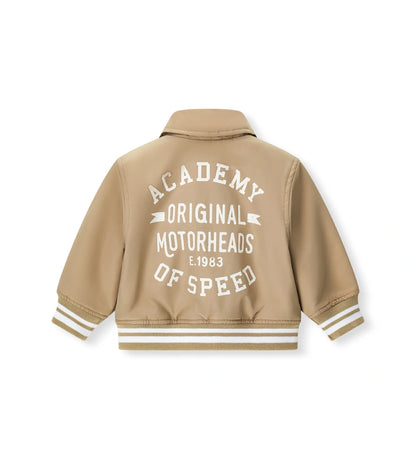 Τα ριμπ τελειώματα και οι σούστες στο μπροστινό μέρος του παιδικού bomber για ηλικίες 6m-5y.