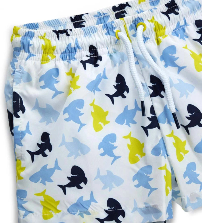 Η εσωτερική επένδυση του παιδικού μαγιό για μέγιστη άνεση στην παραλία.