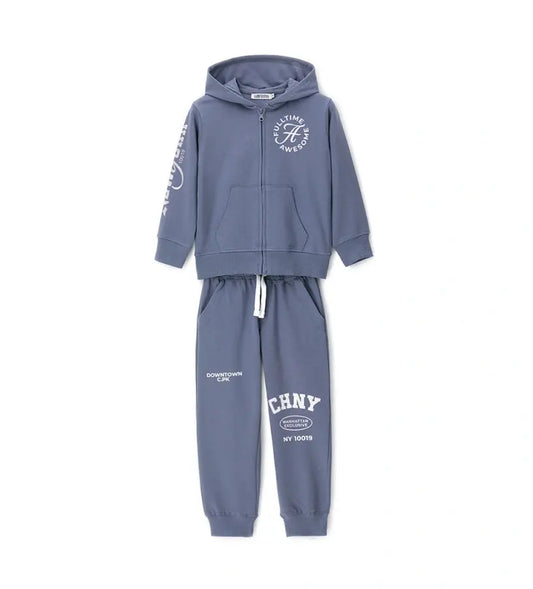 Παιδικό σετ φόρμας για αγόρι σε γαλάζιο χρώμα με ζακέτα και παντελόνι.