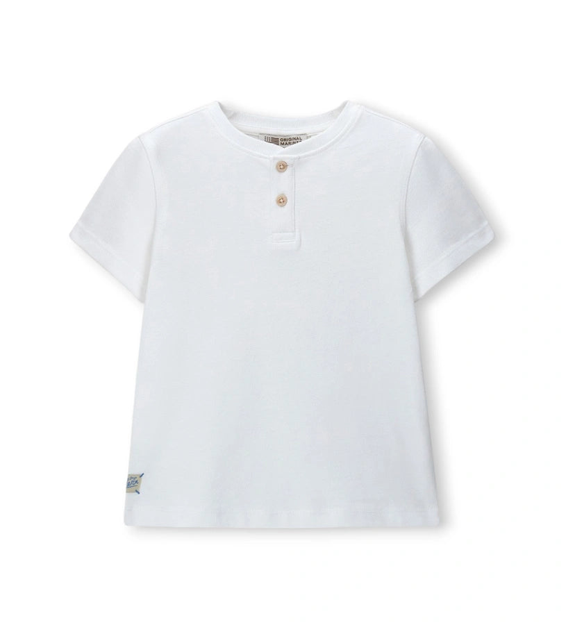 Παιδικό T-shirt για αγόρι σε λευκό χρώμα με ανάγλυφη υφή και κοντά μανίκια.