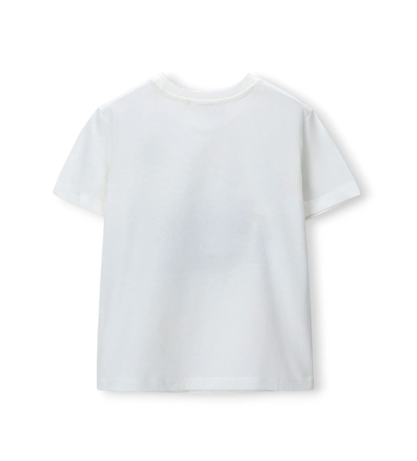 Παιδικό T-shirt για αγόρι σε λευκή απόχρωση με διακριτικό κέντημα στο στήθος.