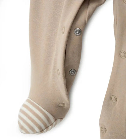 Τα κουμπιά-σούστες εσωτερικά στα πόδια για γρήγορη αλλαγή πάνας.