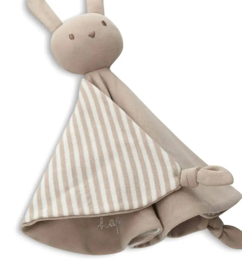 Κοντινό πλάνο στην απαλή σενίλ και την ποιότητα του βαμβακερού υφάσματος του DouDou.